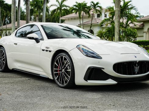 Used 2024 Maserati GranTurismo Trofeo AWD/4WD image 12