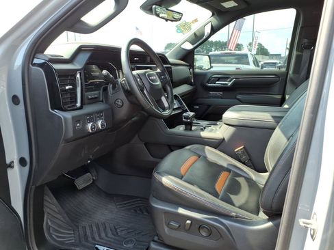 Used 2024 GMC Sierra 1500 AT4 w/ Technology Package AWD/4WD image 21