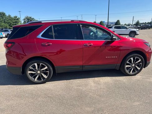 Used 2023 Chevrolet Equinox Premier AWD/4WD image 12