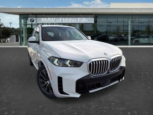 New 2026 BMW X5 xDrive50e image 1