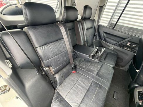 Used 2004 Mitsubishi Montero Limited AWD/4WD image 21