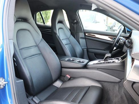 Used 2017 Porsche Panamera 4 image 17
