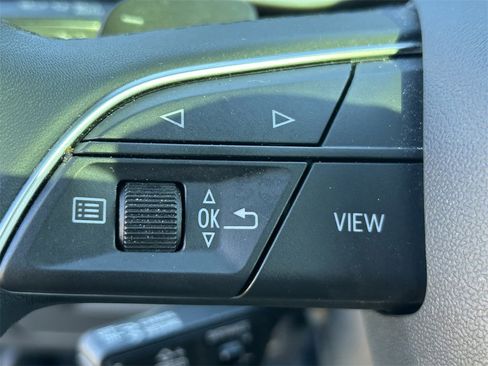 Used 2025 Audi Q3 2.0T Premium image 33