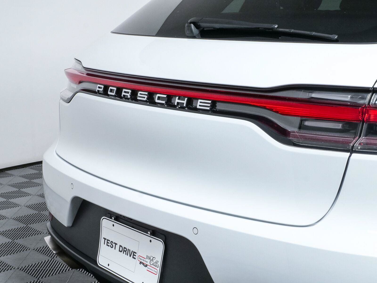 Certified 2021 Porsche Macan AWD/4WD image 38