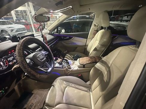 Used 2018 Audi Q7 3.0T Prestige w/ Prestige Package image 2