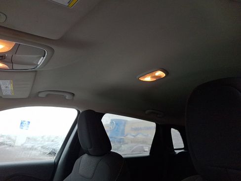 Used 2017 Jeep Cherokee Latitude w/ Cold Weather Group image 21