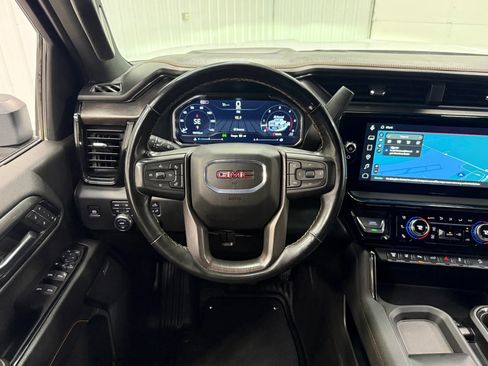 Used 2024 GMC Sierra 2500 AT4 w/ AT4 Premium Plus Package AWD/4WD image 18