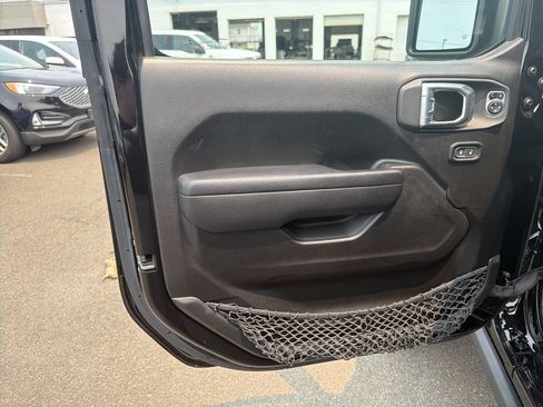 Used 2022 Jeep Wrangler Unlimited Sport AWD/4WD image 11