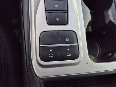 Used 2022 Ford Explorer XLT w/ Class IV Trailer Tow Package image 44