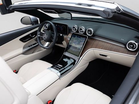 Used 2026 Mercedes-Benz CLE 450 4MATIC Cabriolet image 12