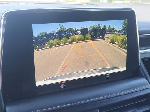 Used 2022 GMC Yukon XL AT4 AWD/4WD image 24