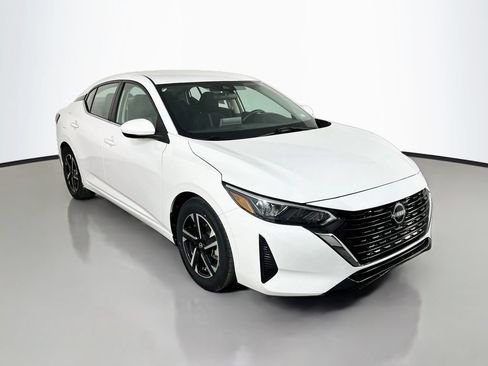 Used 2024 Nissan Sentra SV FWD image 4