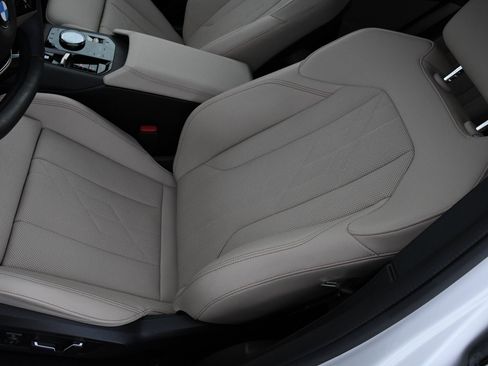 Used 2025 BMW X3 xDrive30i w/ Convenience Package image 14