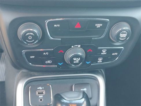 Certified 2021 Jeep Compass 80th Special Edition image 20