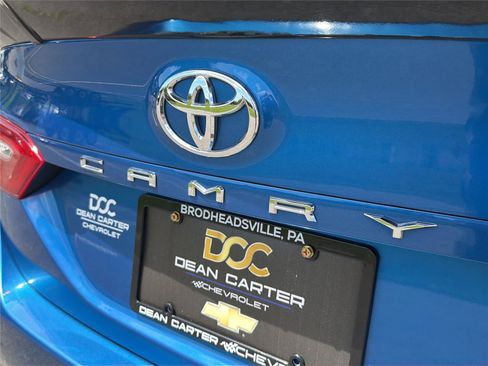Used 2019 Toyota Camry SE FWD image 36