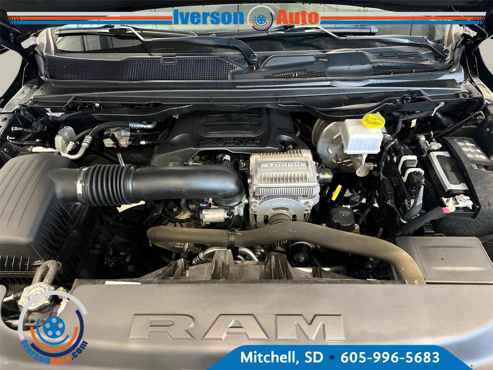 Used 2023 RAM 1500 Laramie AWD/4WD image 10