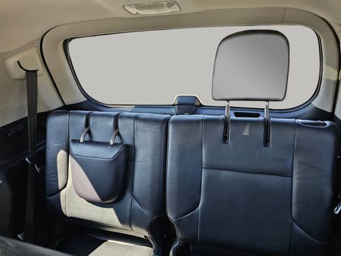 Used 2018 Lexus GX 460 Premium w/ Premium Package image 25