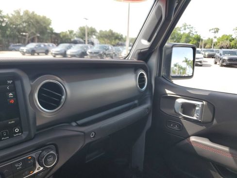 Used 2022 Jeep Gladiator Rubicon w/ LED Lighting Group AWD/4WD image 30
