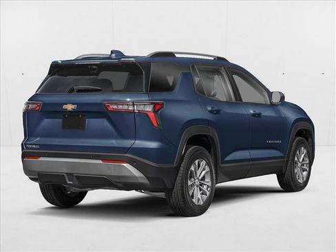 New 2026 Chevrolet Equinox LT FWD image 2