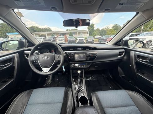 Used 2015 Toyota Corolla S FWD image 11