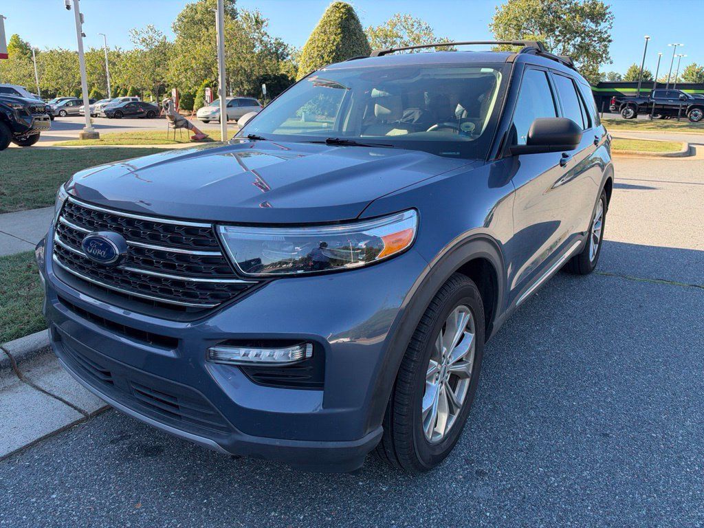 Used 2021 Ford Explorer XLT w/ Equipment Group 202A RWD image 5