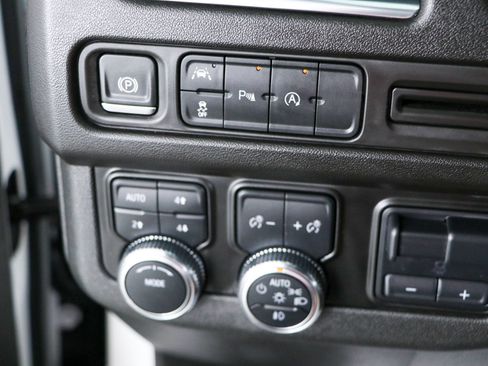 Used 2024 GMC Yukon SLT w/ Max Trailering Package AWD/4WD image 23