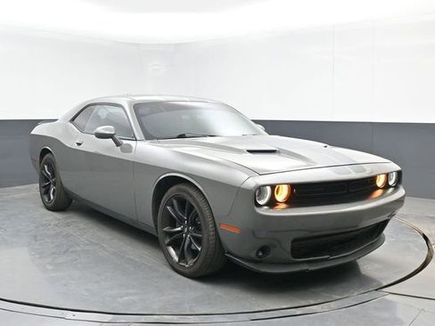 Used 2018 Dodge Challenger SXT w/ Blacktop Package image 2