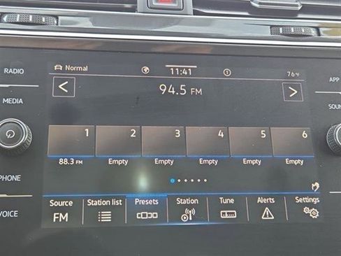 Used 2022 Volkswagen Tiguan SE image 23