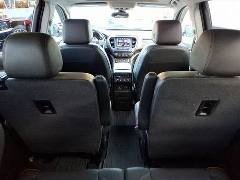 Certified 2023 GMC Acadia AT4 w/ Technology Package image 19