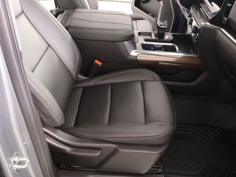 Used 2023 Chevrolet Silverado 1500 RST image 13