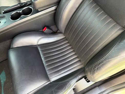 Used 2004 Ford Thunderbird RWD image 31