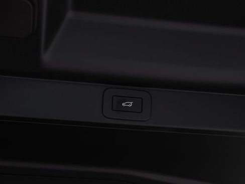 New 2026 Land Rover Range Rover SV AWD/4WD image 70