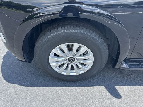 Used 2024 Nissan Armada SV AWD/4WD image 9
