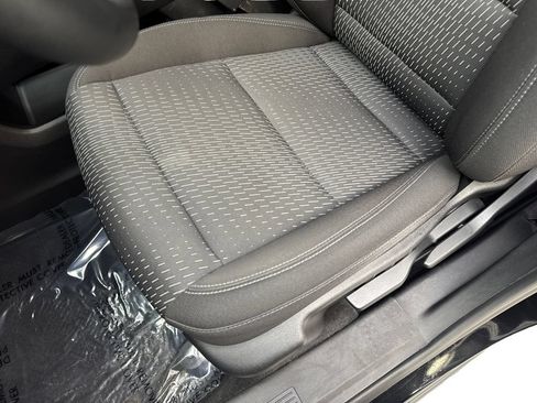 Used 2025 Chevrolet Equinox LT FWD image 28