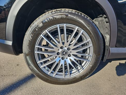 Used 2026 Mercedes-Benz GLC 300 image 33