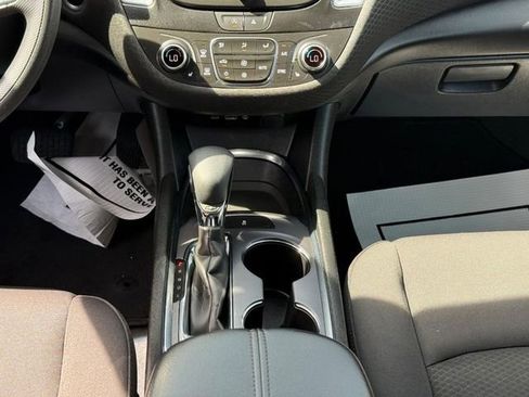 Used 2023 Chevrolet Malibu LT FWD image 16