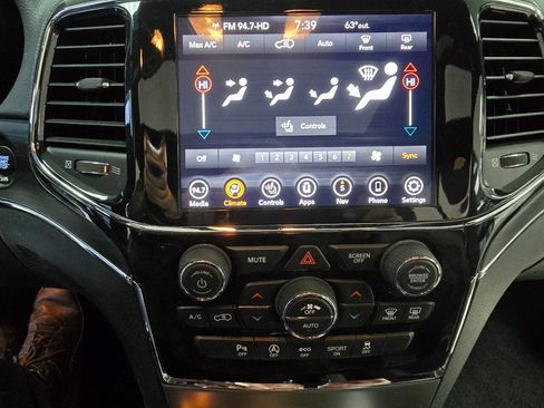 Used 2021 Jeep Grand Cherokee Limited image 37