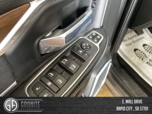 Used 2024 RAM 2500 Laramie AWD/4WD image 14
