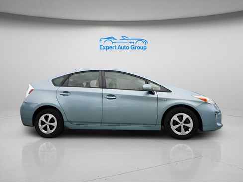 Used 2014 Toyota Prius Three image 33