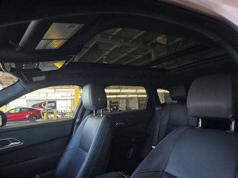 Used 2025 Land Rover Range Rover Velar Dynamic SE image 8