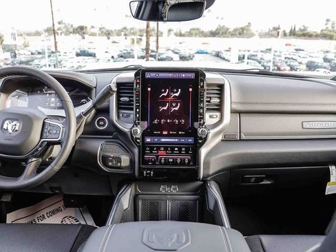 New 2026 RAM 2500 Laramie AWD/4WD image 15
