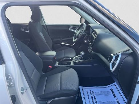 Used 2024 Kia Soul LX w/ Option Group 015 FWD image 15
