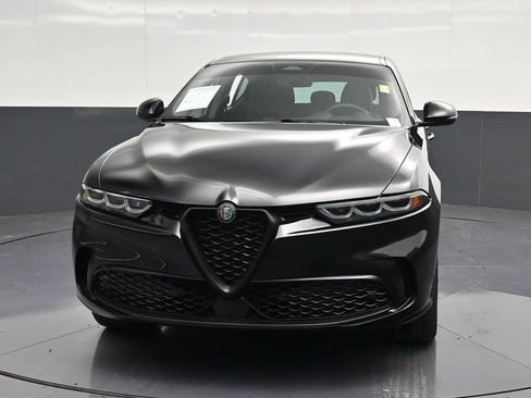 Used 2025 Alfa Romeo Tonale AWD/4WD image 6