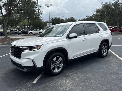 Certified 2025 Honda Pilot EX-L image 8