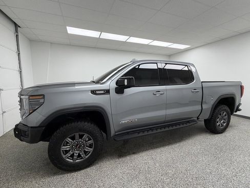 Used 2025 GMC Sierra 1500 AT4X image 6