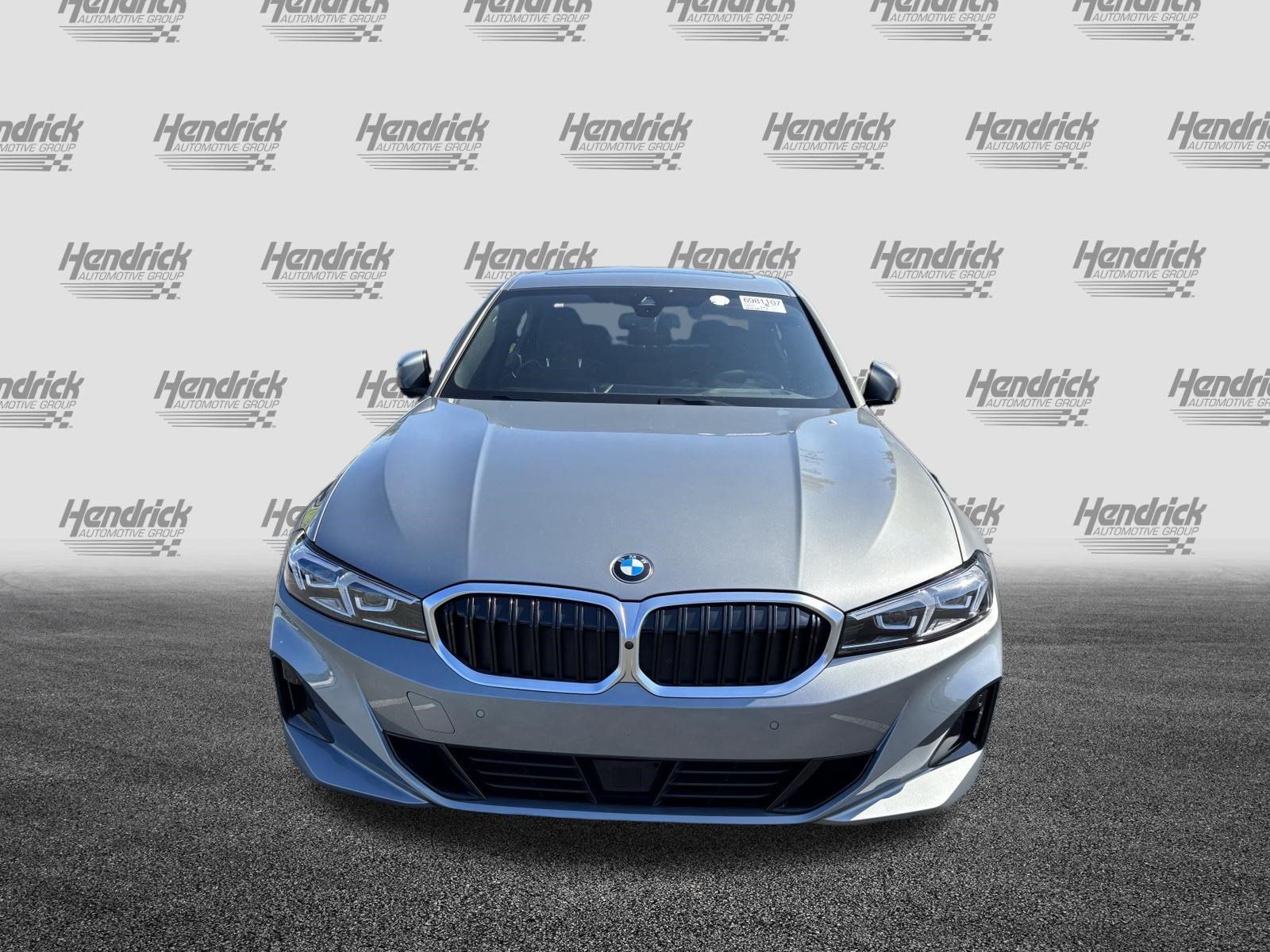 Certified 2025 BMW 330i Sedan RWD image 3