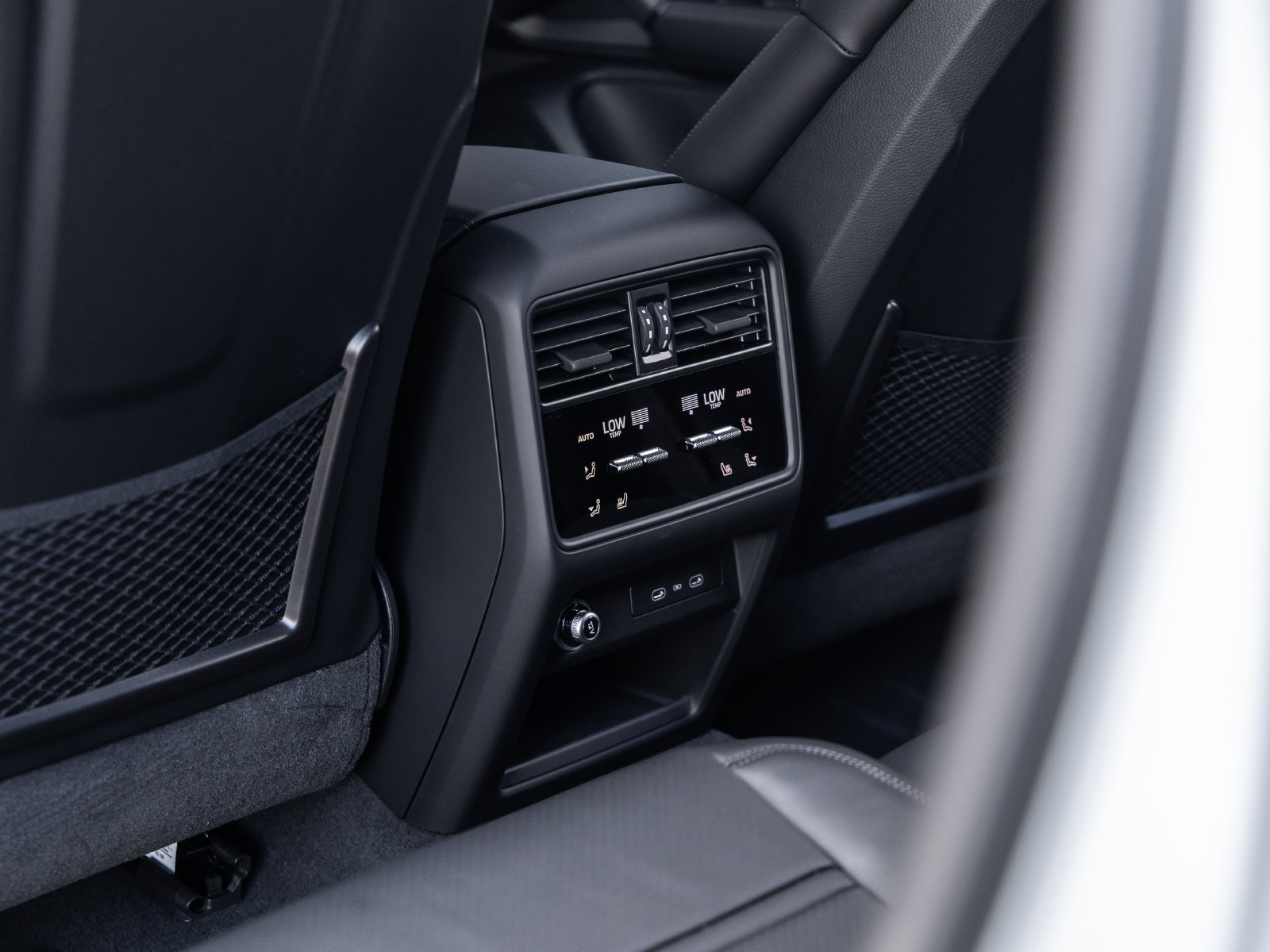 Certified 2026 Porsche Cayenne S AWD/4WD image 39