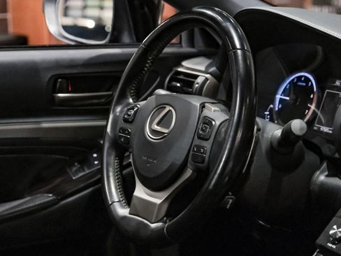 Used 2016 Lexus RC 200t image 15