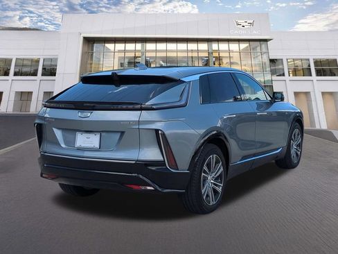 Certified 2024 Cadillac Lyriq Luxury AWD/4WD image 5