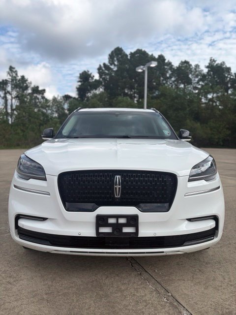Used 2023 Lincoln Aviator Reserve w/ Equipment Group 201A AWD/4WD image 8